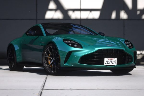 Aston Martin Vantage 2025